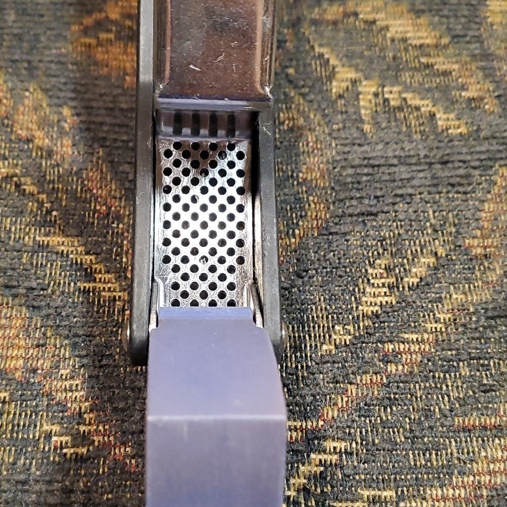 Tupperware Garlic Press - Picture 3 of 5